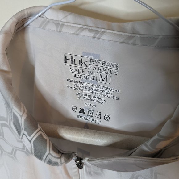 Huk Performance Fishing Shirt - Picture 2 of 3